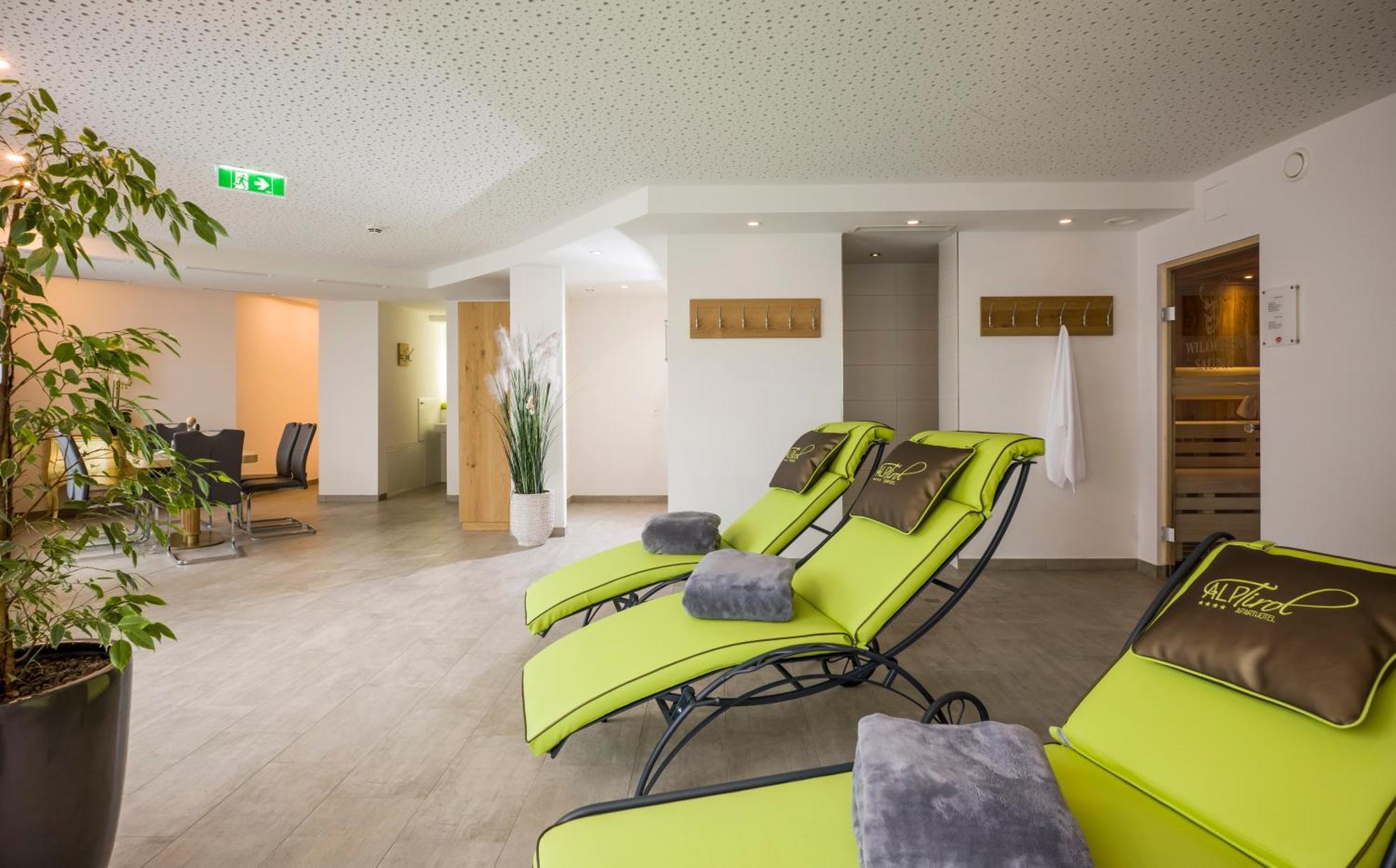 Aparthotel Alptirol Kaltenbach Eksteriør billede